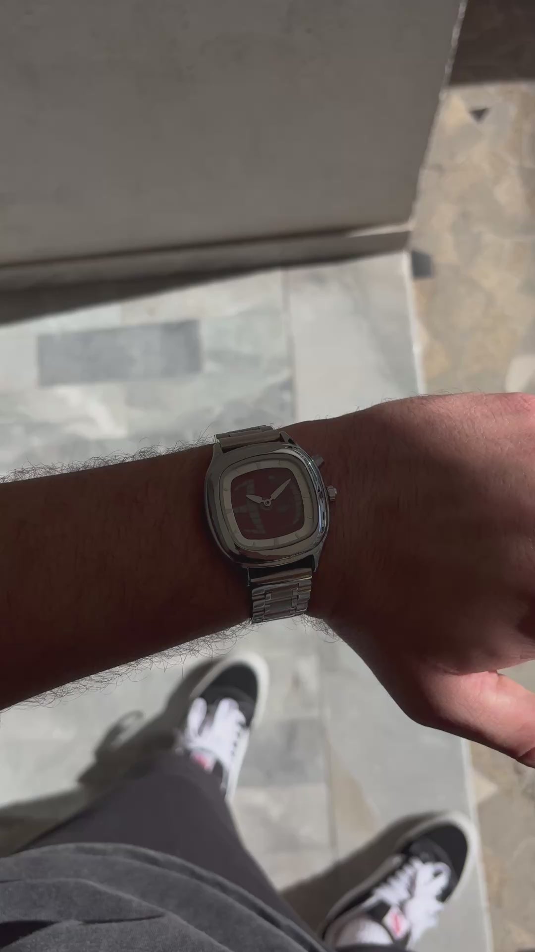 Montre Braise, de l’ombre au plein soleil